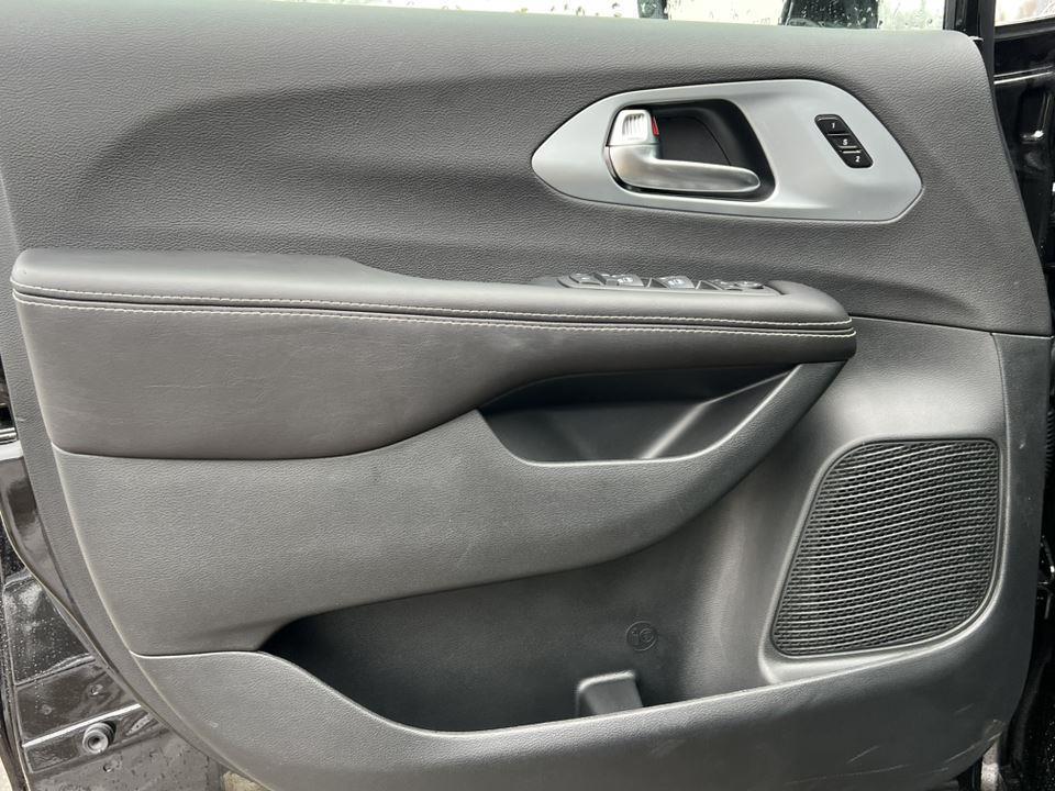 new 2026 Chrysler Pacifica car, priced at $52,346