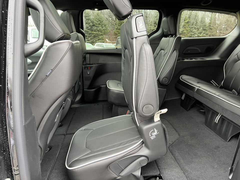 new 2026 Chrysler Pacifica car, priced at $52,346