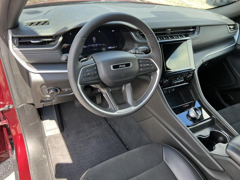 used 2023 Jeep Grand Cherokee car, priced at $33,990