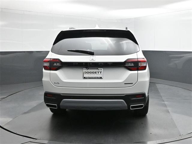 new 2025 Honda Pilot car, priced at $48,041