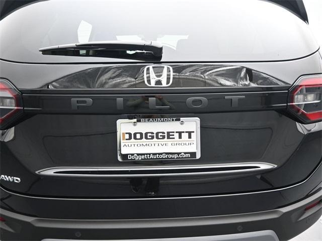 new 2025 Honda Pilot car, priced at $43,465