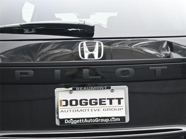 new 2025 Honda Pilot car, priced at $43,465