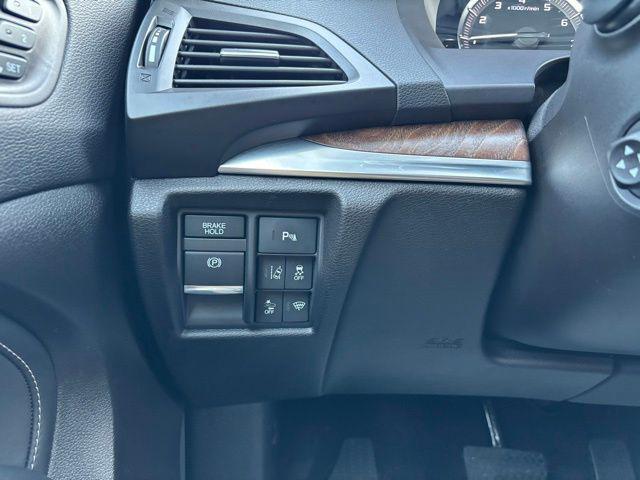 used 2020 Acura MDX car, priced at $29,995