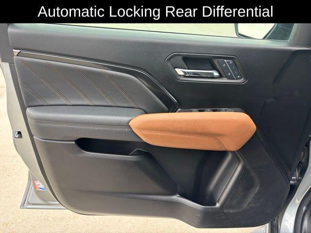 used 2024 GMC Canyon car, priced at $43,016