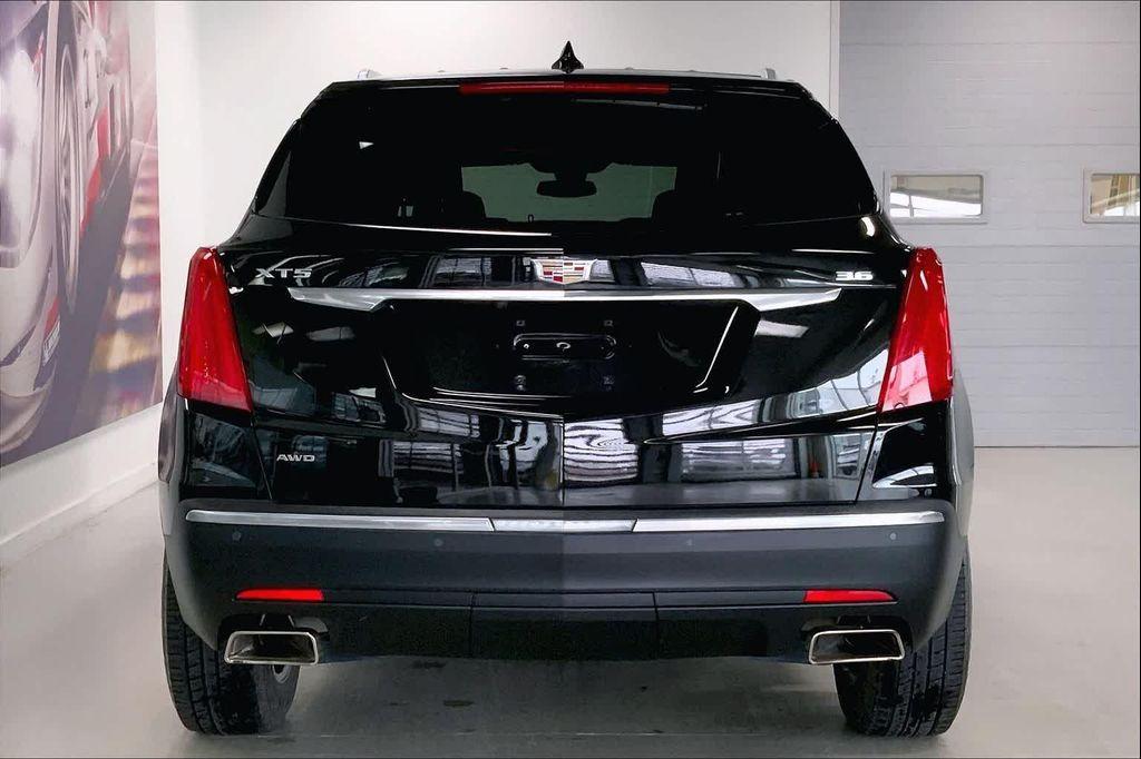used 2019 Cadillac XT5 car, priced at $18,490