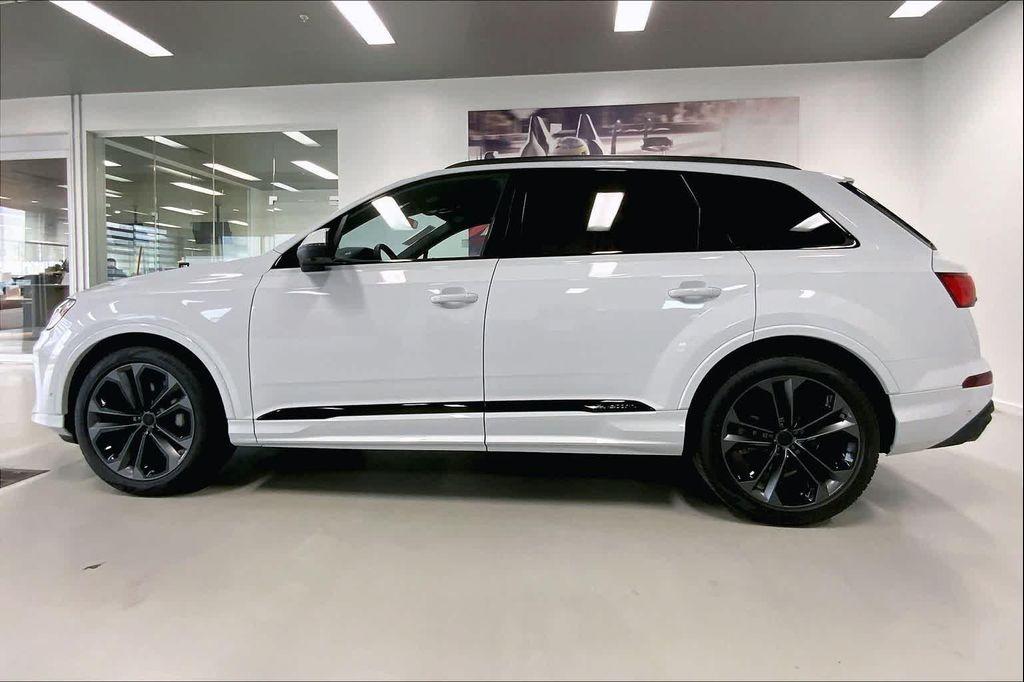 new 2026 Audi Q7 car, priced at $78,410