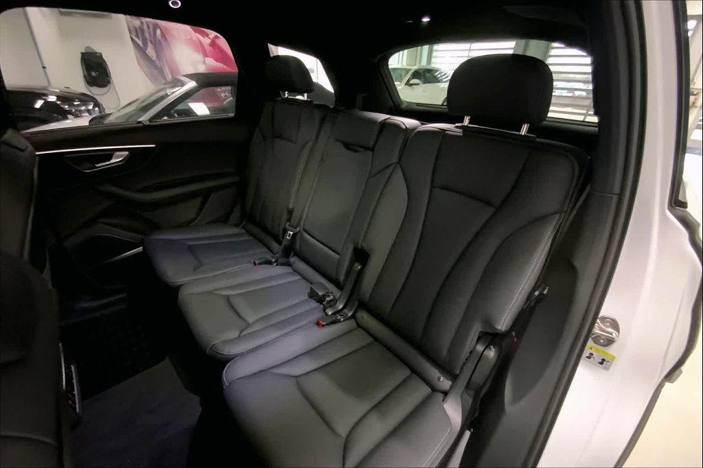 new 2026 Audi Q7 car, priced at $78,410