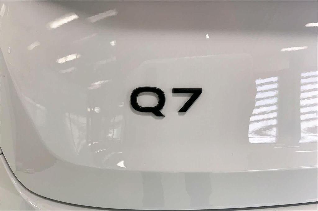 new 2026 Audi Q7 car, priced at $78,410
