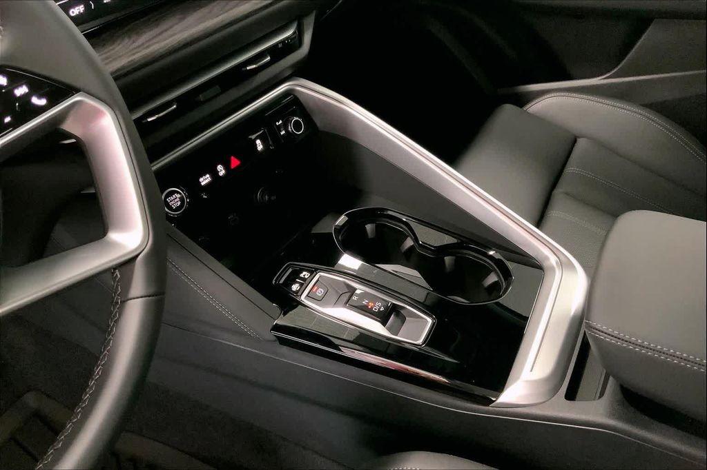 new 2025 Audi Q5 car, priced at $60,092