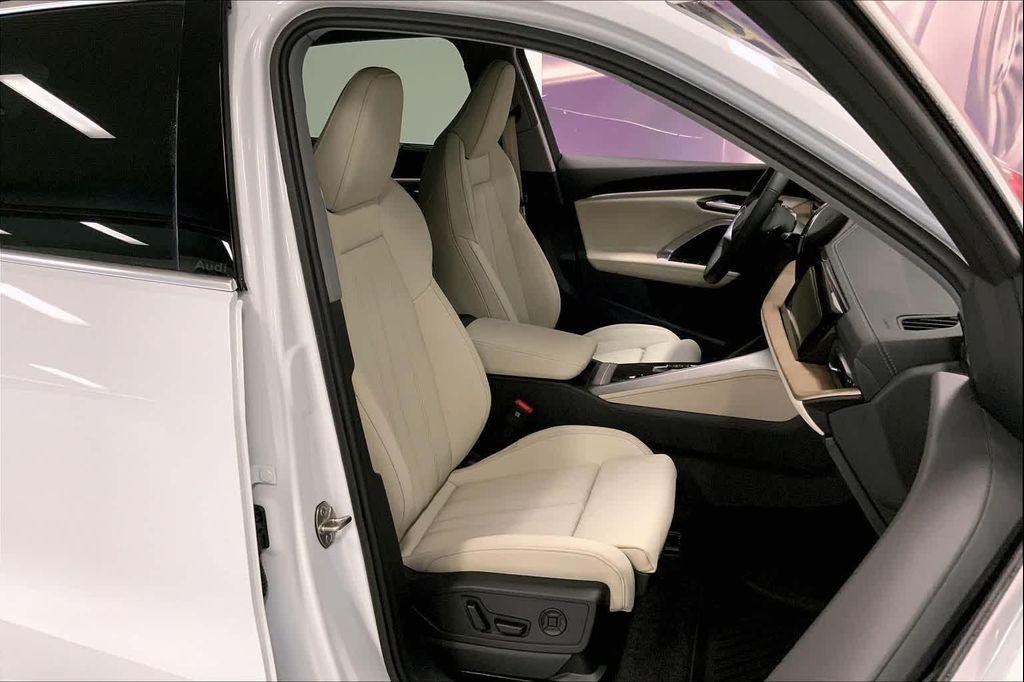 new 2025 Audi Q5 car, priced at $59,850