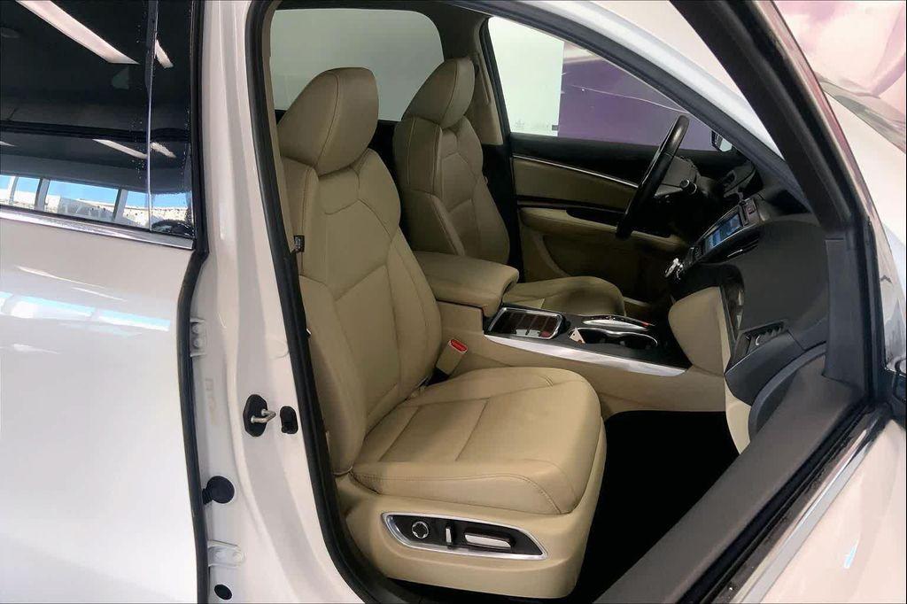 used 2020 Acura MDX car, priced at $26,910