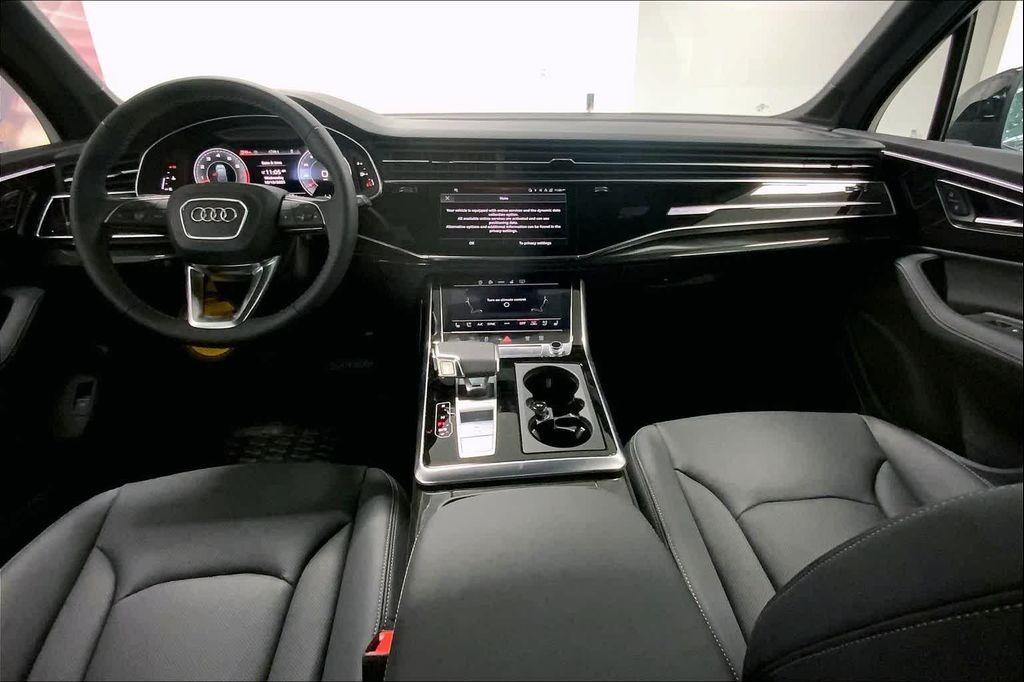 new 2026 Audi Q7 car, priced at $78,295