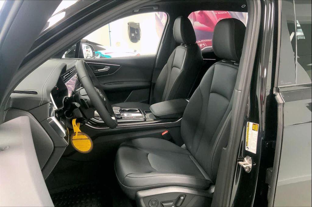 new 2026 Audi Q7 car, priced at $78,295