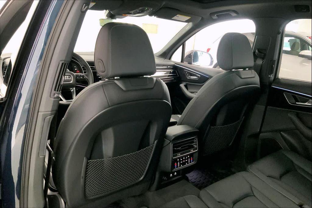 new 2026 Audi Q7 car, priced at $78,410