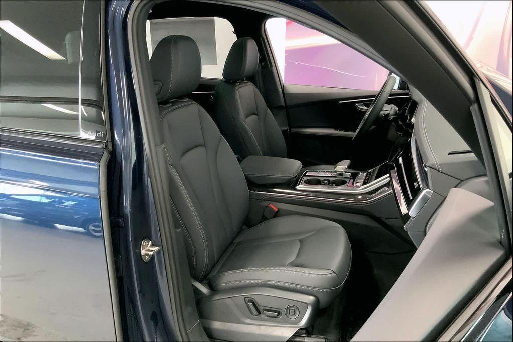 new 2026 Audi Q7 car, priced at $78,410