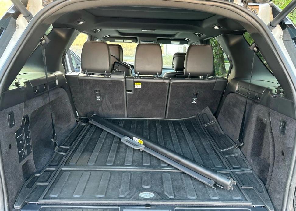 used 2023 Land Rover Discovery car, priced at $41,193