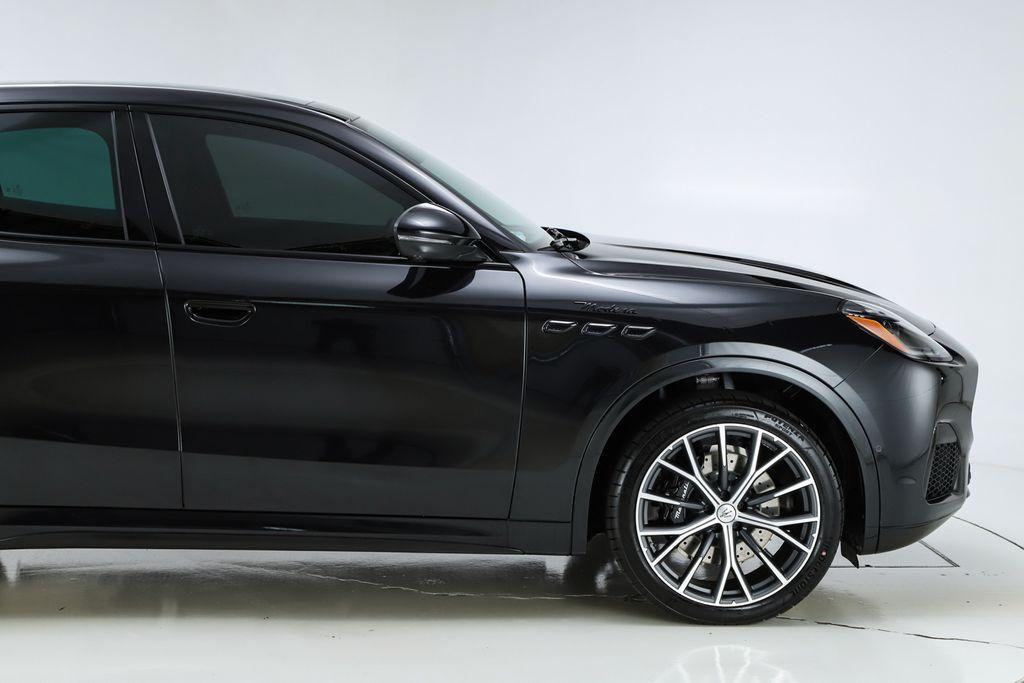 new 2026 Maserati Grecale car, priced at $91,505