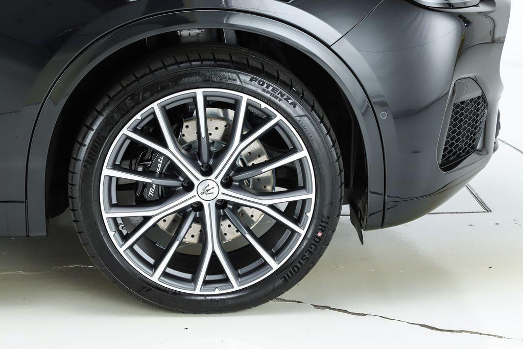 new 2026 Maserati Grecale car, priced at $91,505