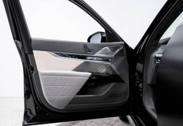 used 2023 BMW 760 car, priced at $73,892