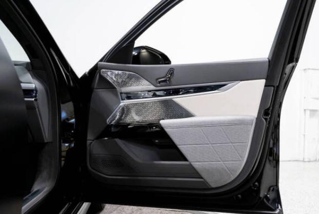 used 2023 BMW 760 car, priced at $73,892