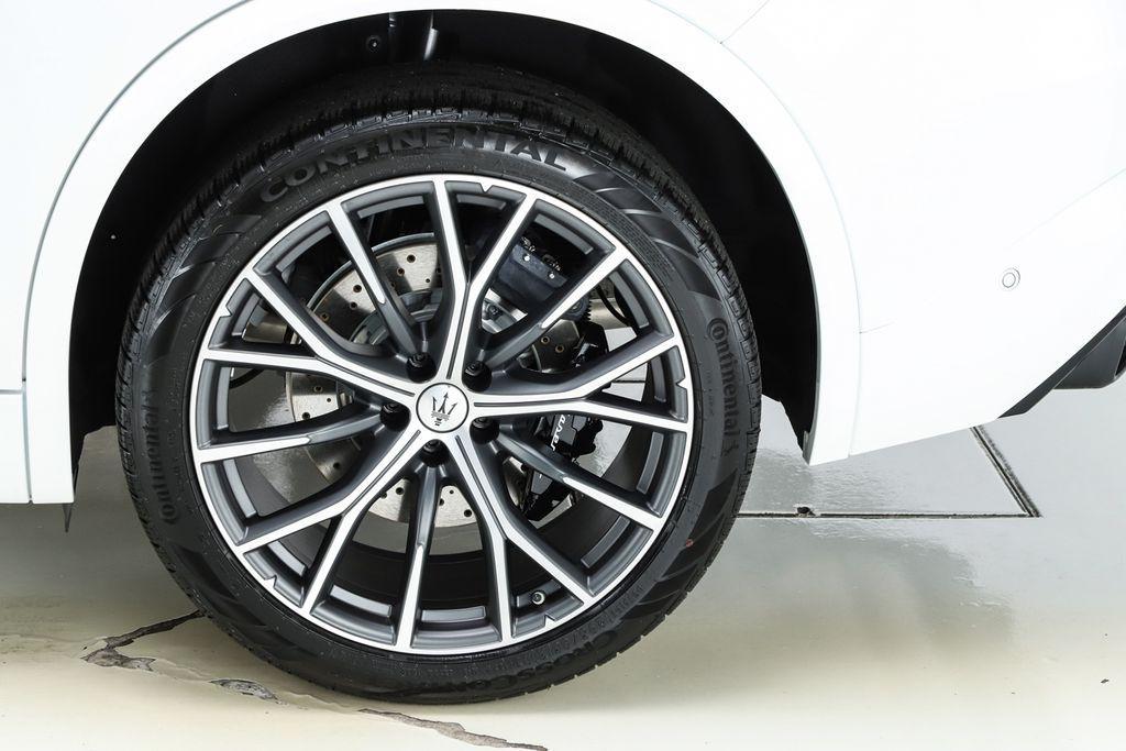 new 2026 Maserati Grecale car, priced at $91,125