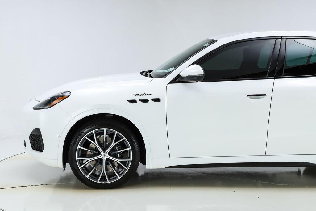 new 2026 Maserati Grecale car, priced at $91,125