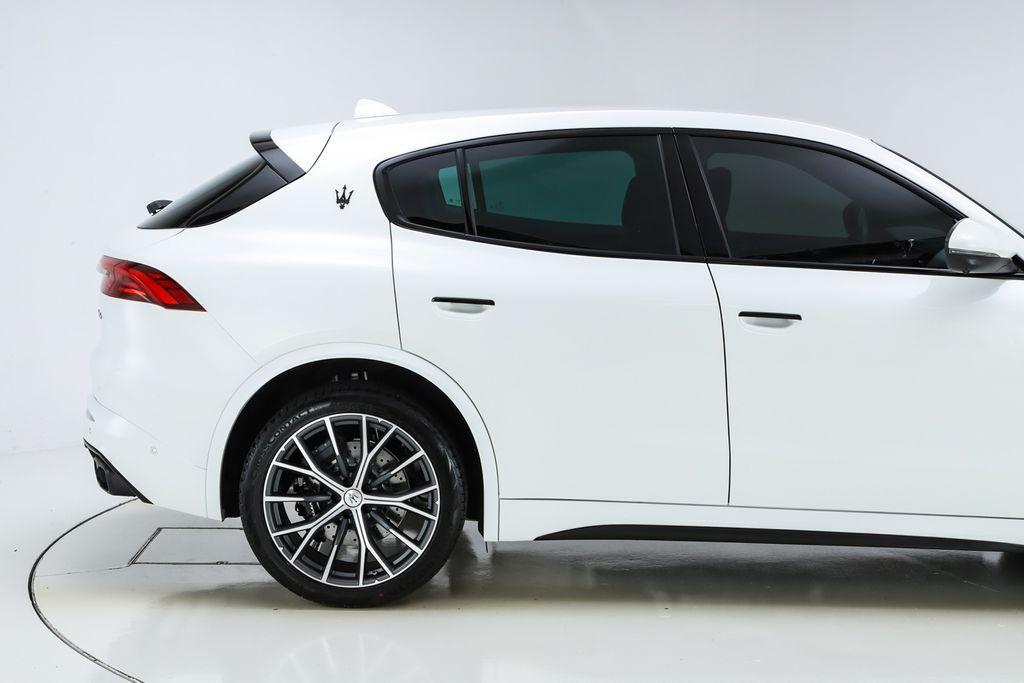 new 2026 Maserati Grecale car, priced at $91,125