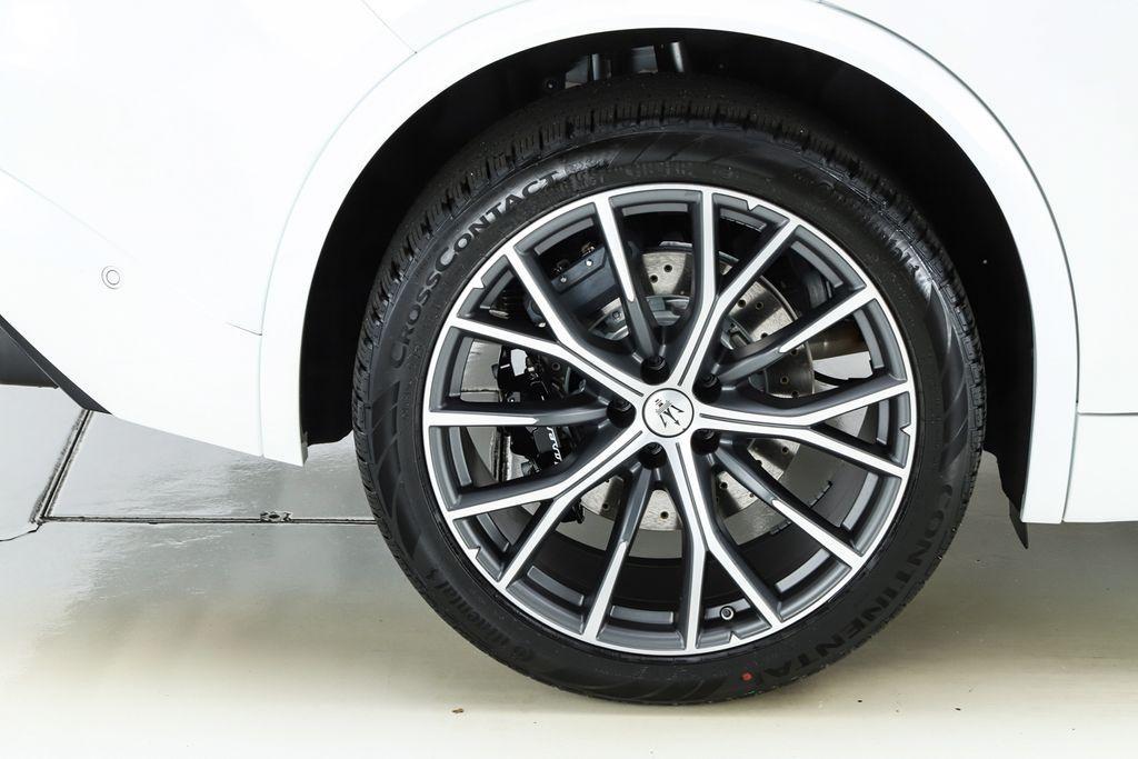 new 2026 Maserati Grecale car, priced at $91,125