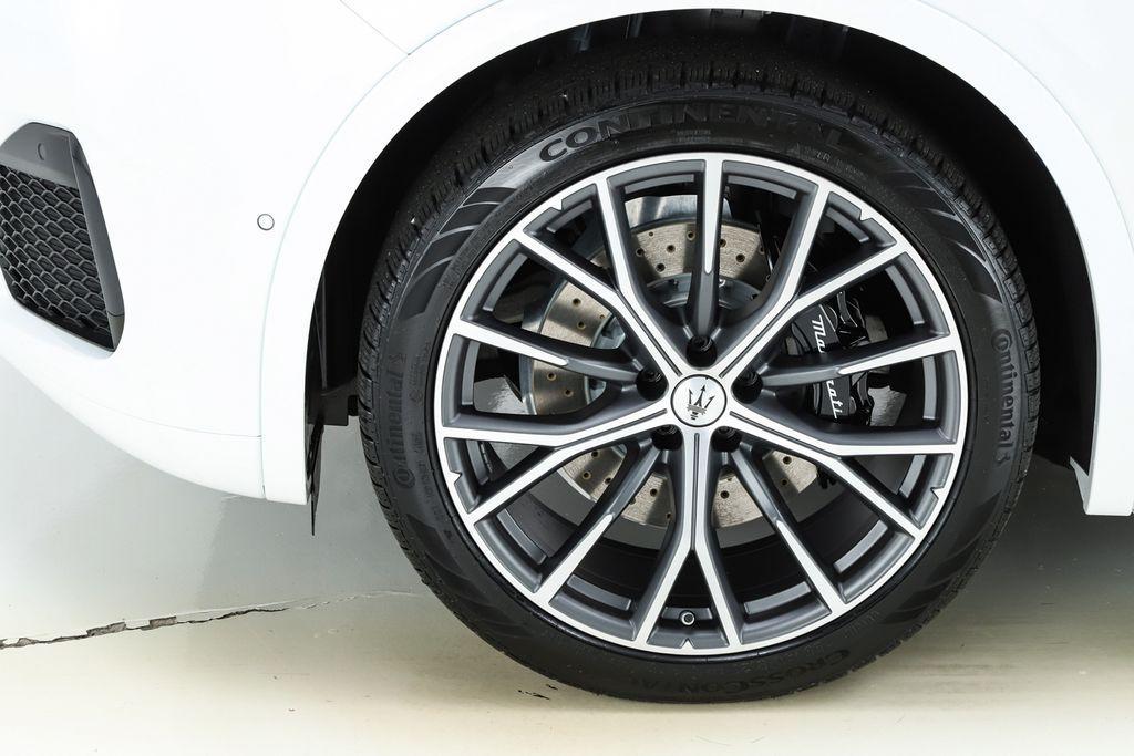 new 2026 Maserati Grecale car, priced at $91,125