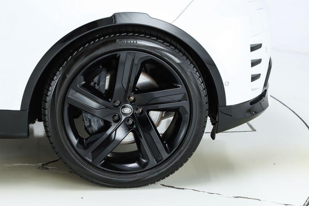 used 2024 Land Rover Discovery car, priced at $55,749