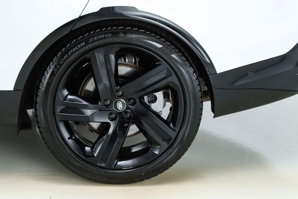 used 2024 Land Rover Discovery car, priced at $55,749