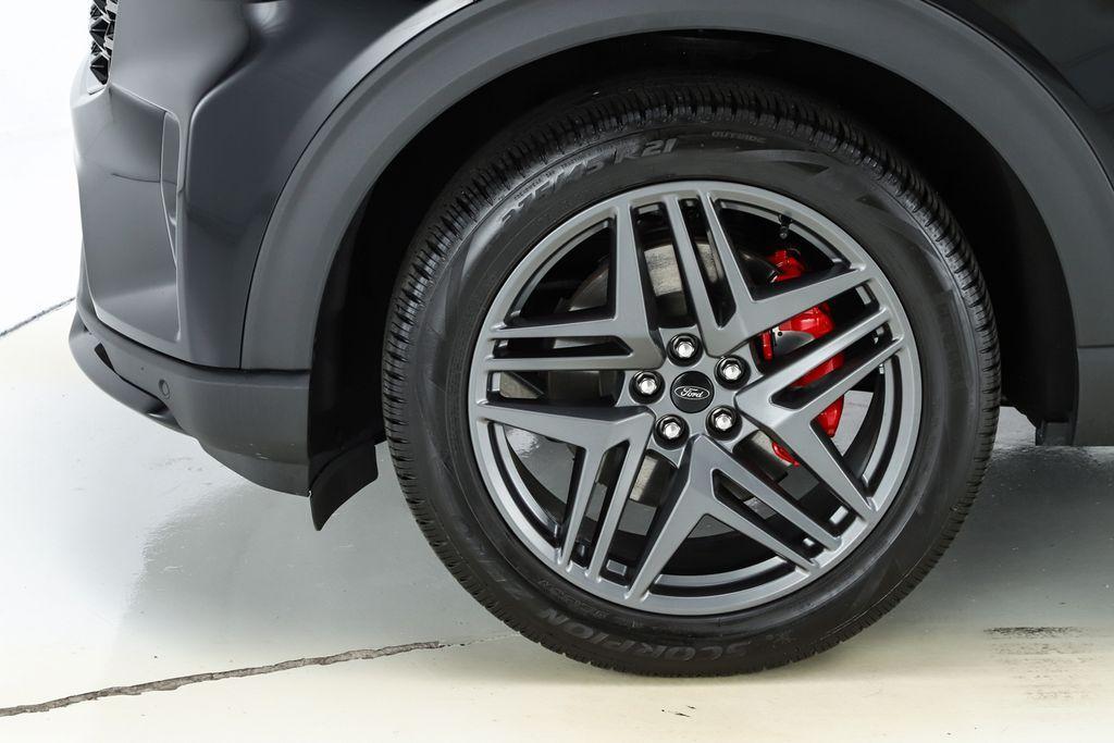 used 2025 Ford Explorer car, priced at $41,796