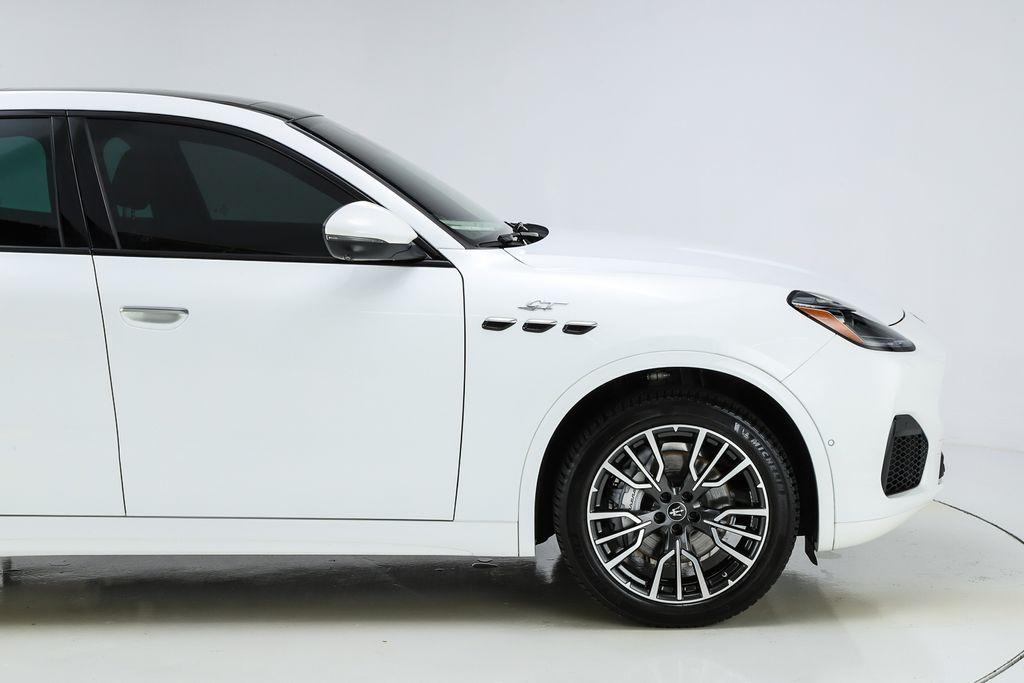 new 2024 Maserati Grecale car, priced at $64,381