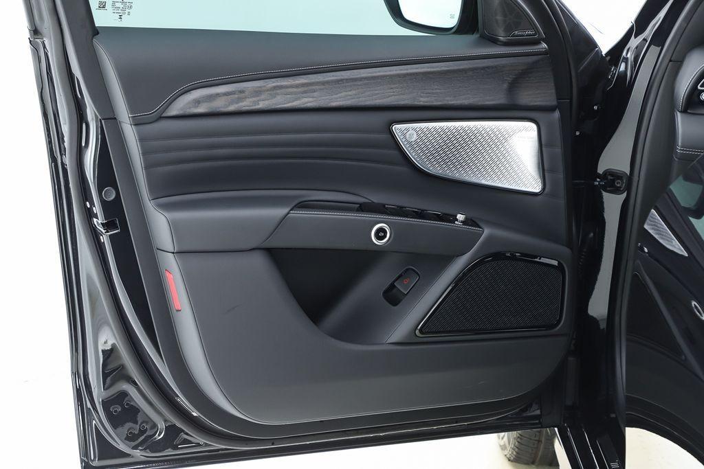 new 2025 Maserati Grecale car, priced at $84,232