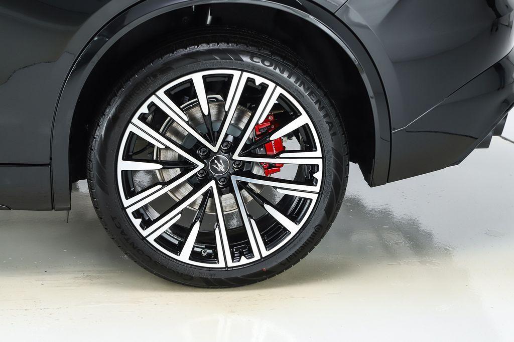 new 2025 Maserati Grecale car, priced at $84,232