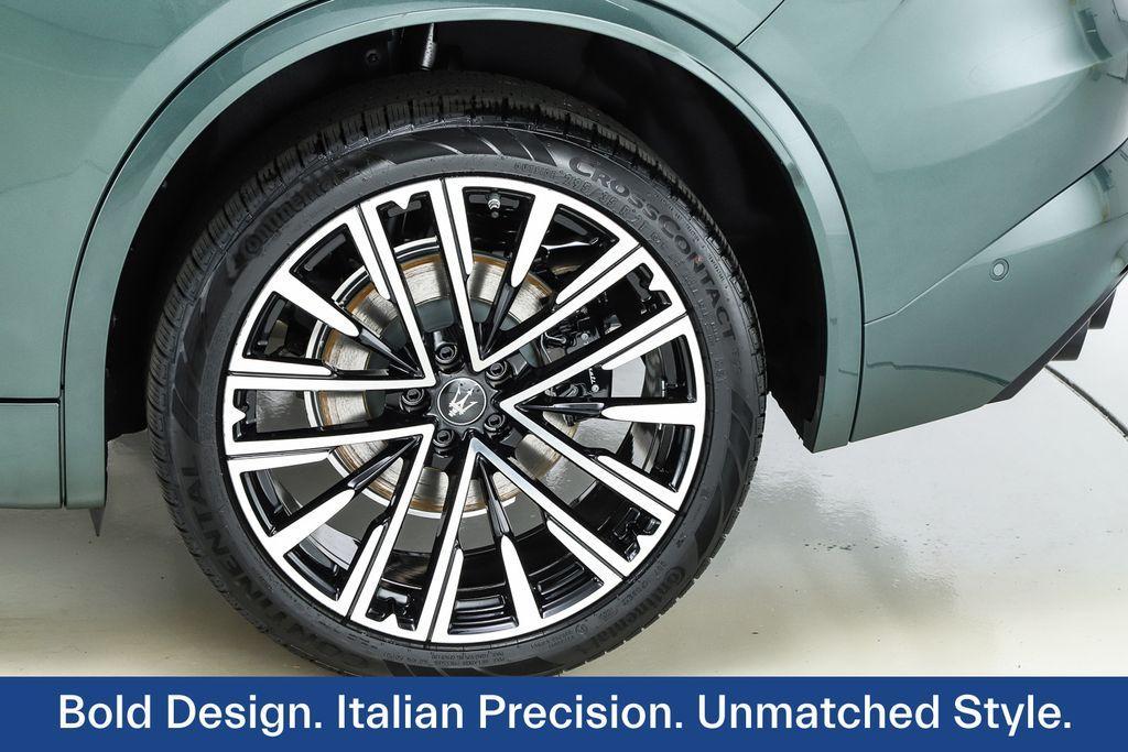 new 2025 Maserati Grecale car, priced at $90,569