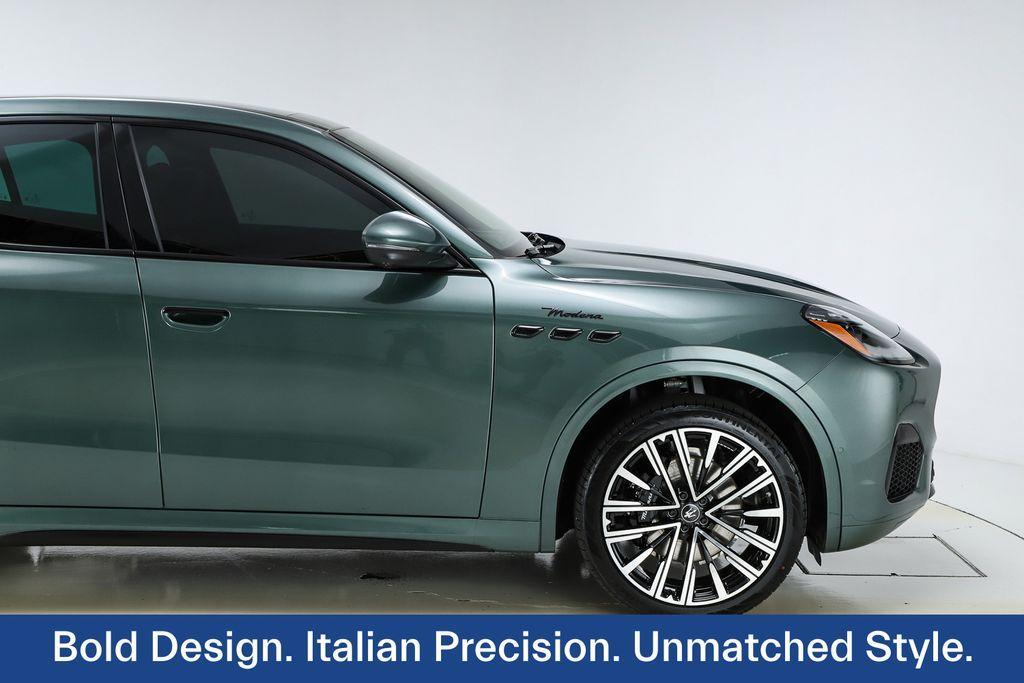 new 2025 Maserati Grecale car, priced at $90,569