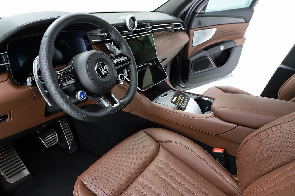 new 2025 Maserati Grecale car, priced at $94,343