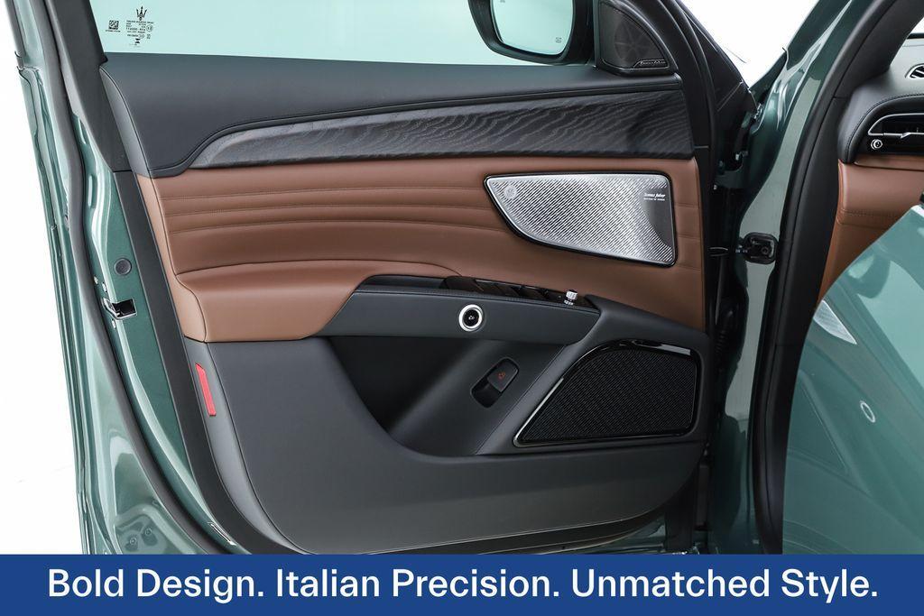 new 2025 Maserati Grecale car, priced at $90,569