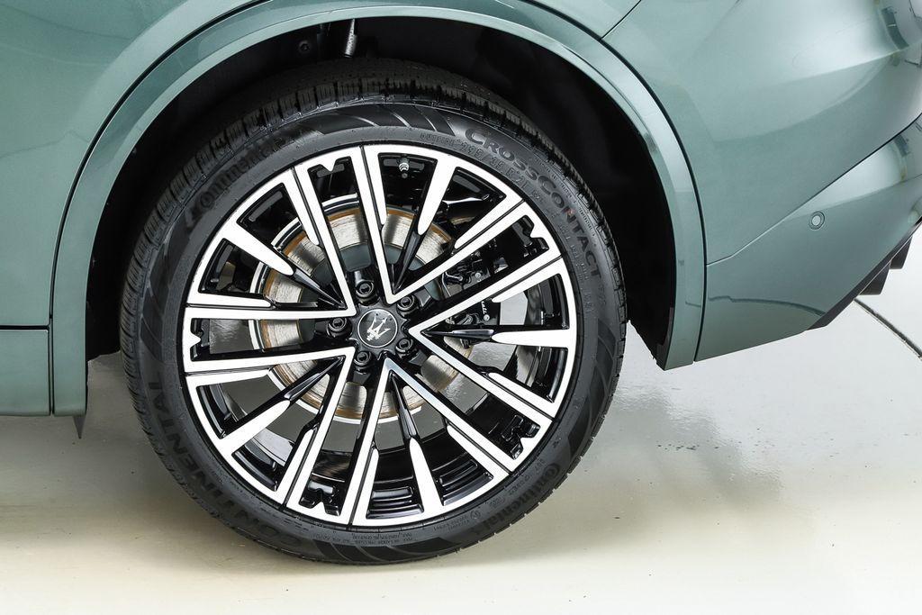 new 2025 Maserati Grecale car, priced at $94,343