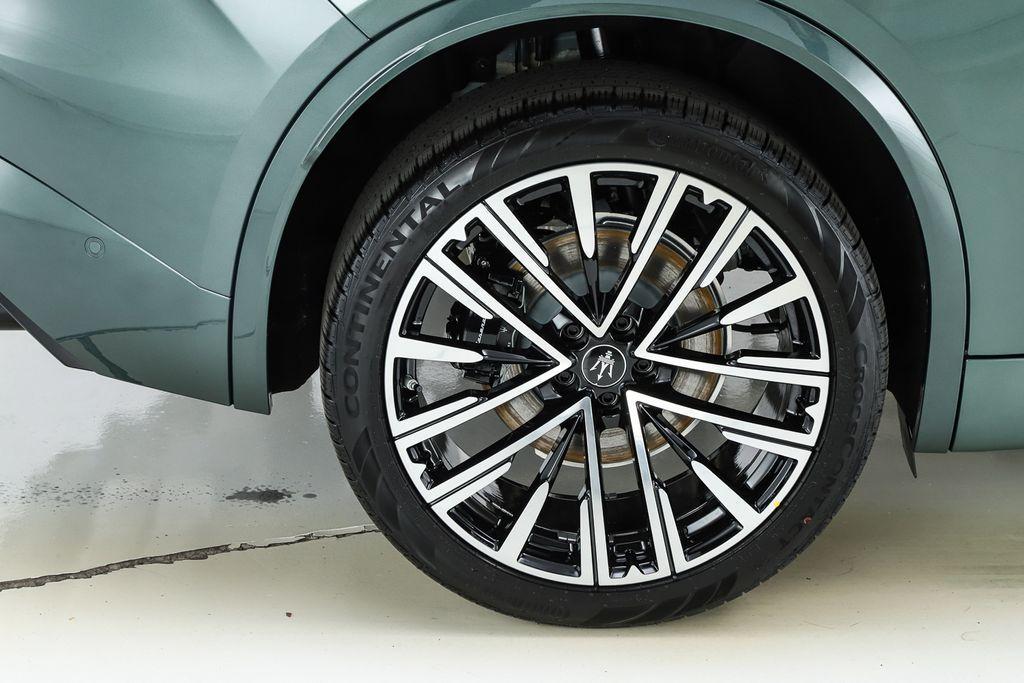 new 2025 Maserati Grecale car, priced at $94,343