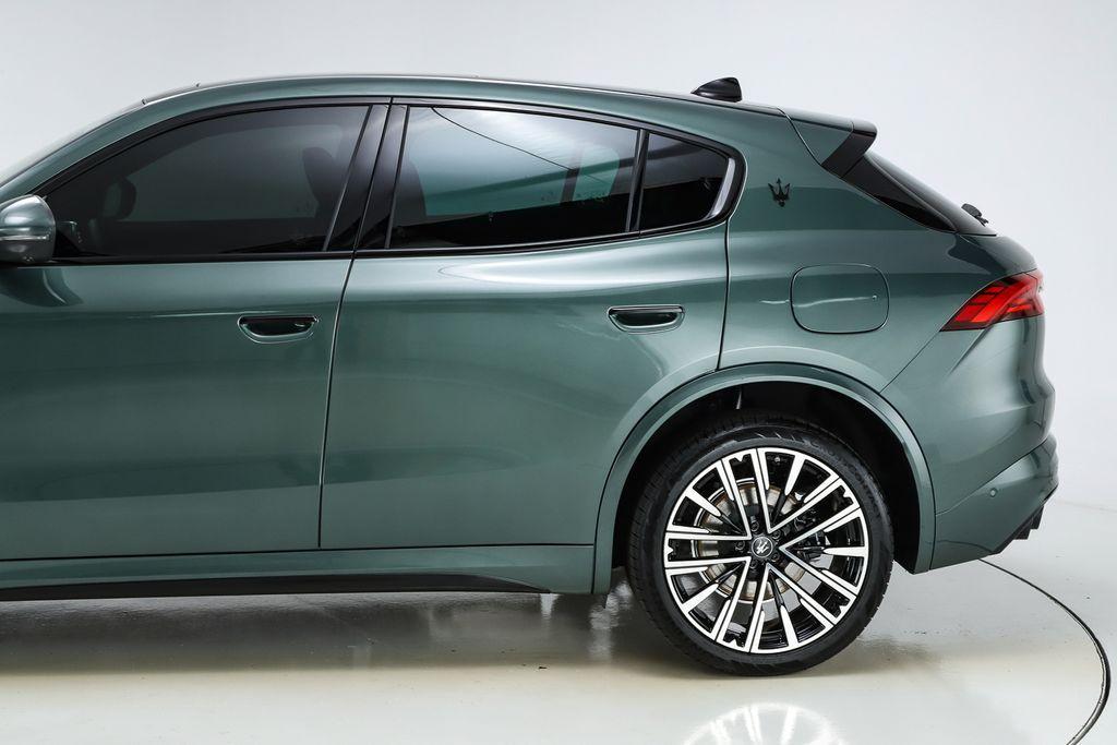 new 2025 Maserati Grecale car, priced at $94,343