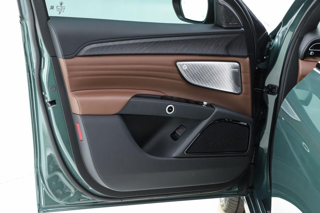 new 2026 Maserati Grecale car, priced at $94,175