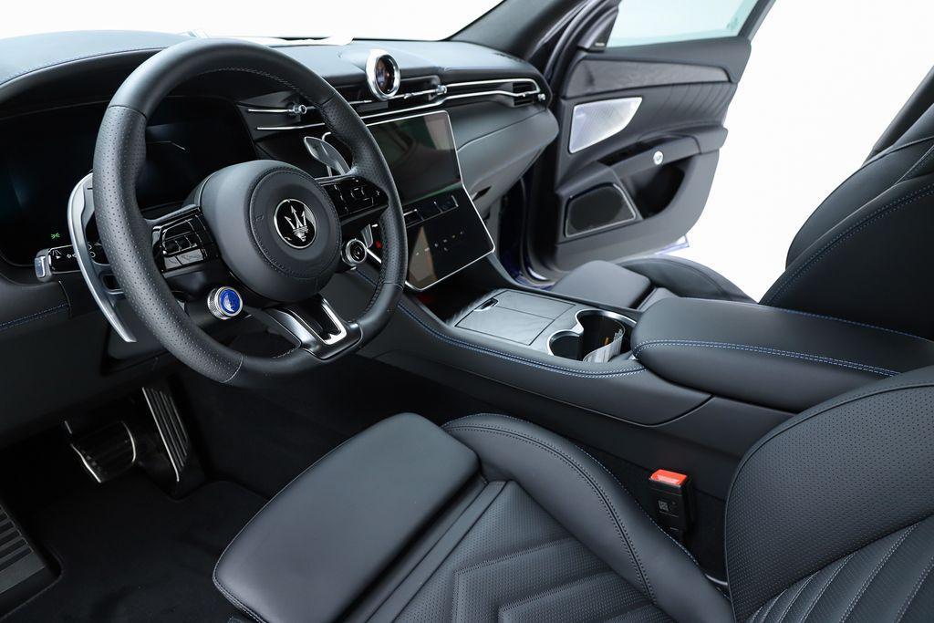 new 2026 Maserati Grecale car, priced at $96,615