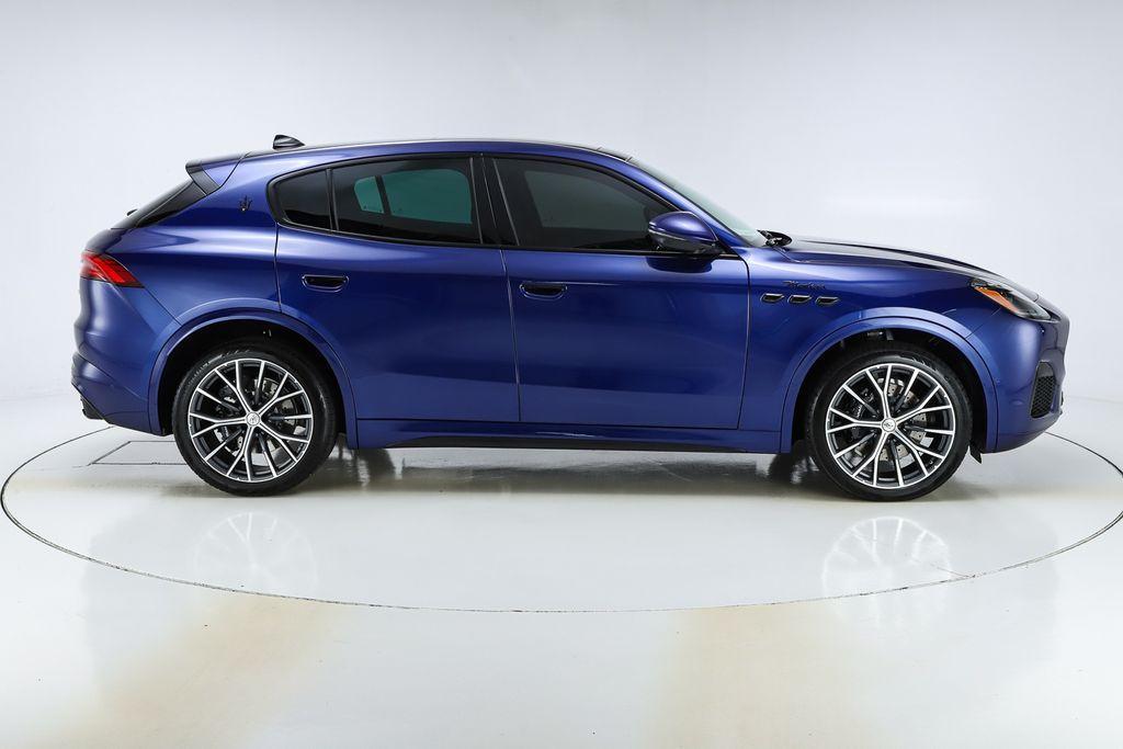 new 2026 Maserati Grecale car, priced at $96,615
