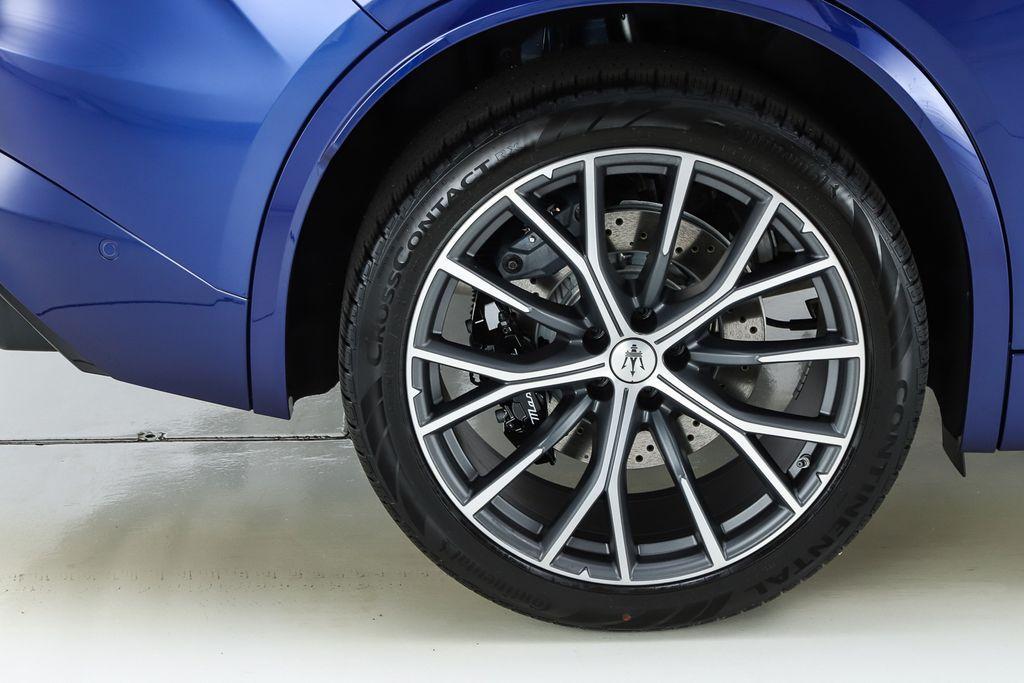 new 2026 Maserati Grecale car, priced at $96,615