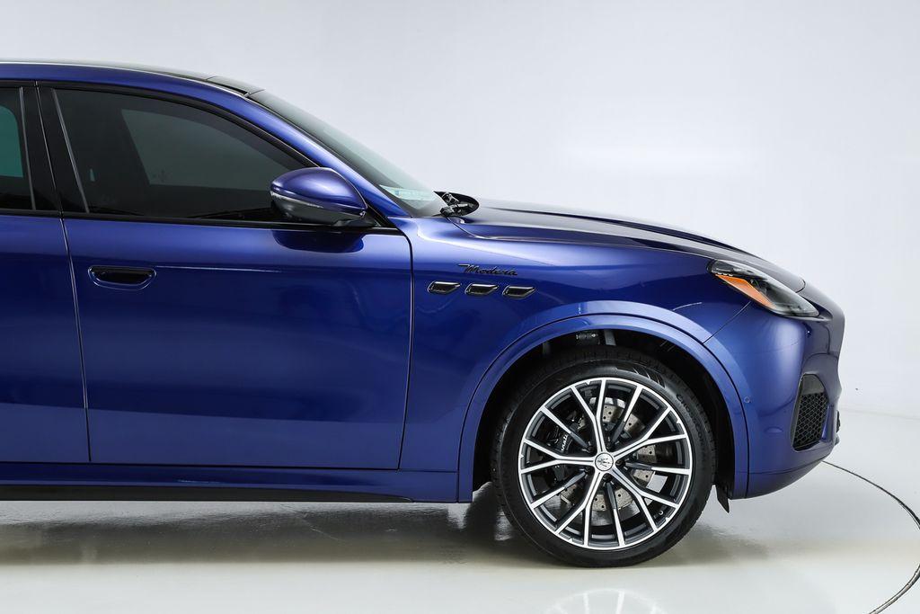 new 2026 Maserati Grecale car, priced at $96,615