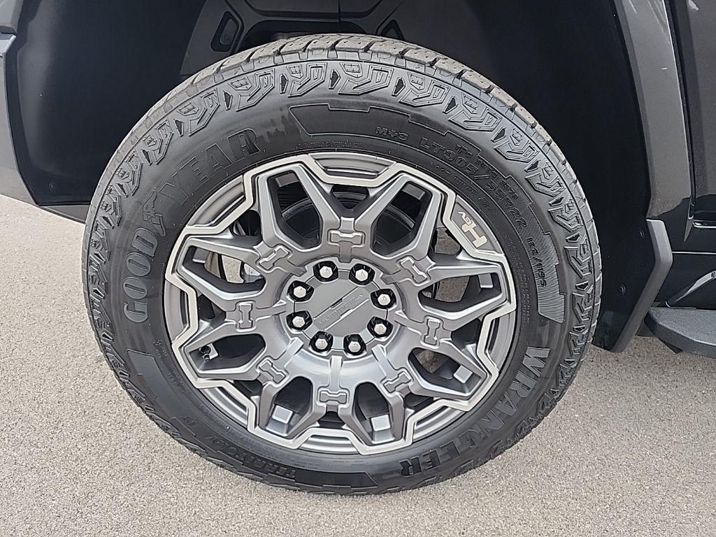 used 2024 GMC HUMMER EV SUV car, priced at $68,592