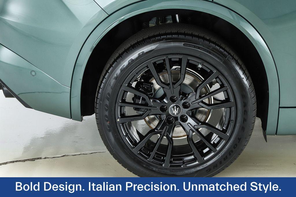 new 2025 Maserati Grecale car, priced at $86,029
