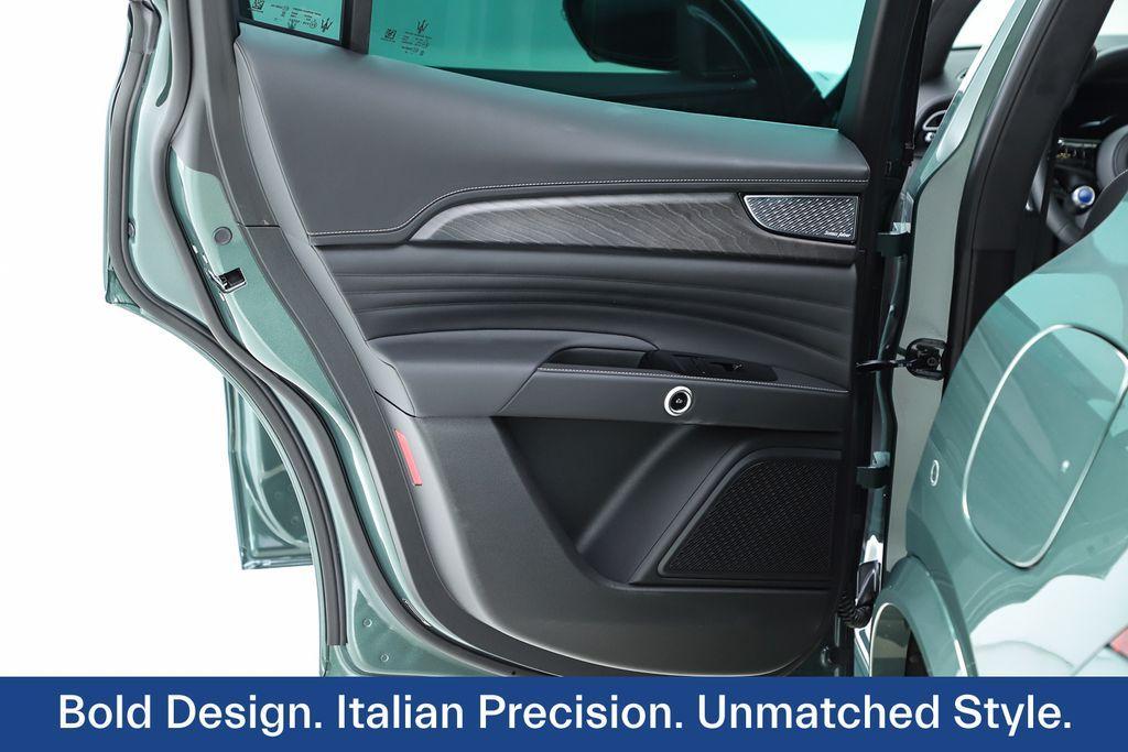 new 2025 Maserati Grecale car, priced at $86,029